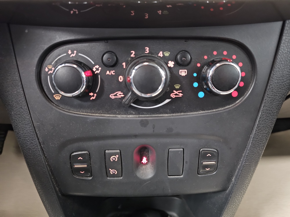 Dacia Logan MCV bei Hoffmann Automobile in Wolfsburg kaufen und sofort mitnehmen - Bild 9