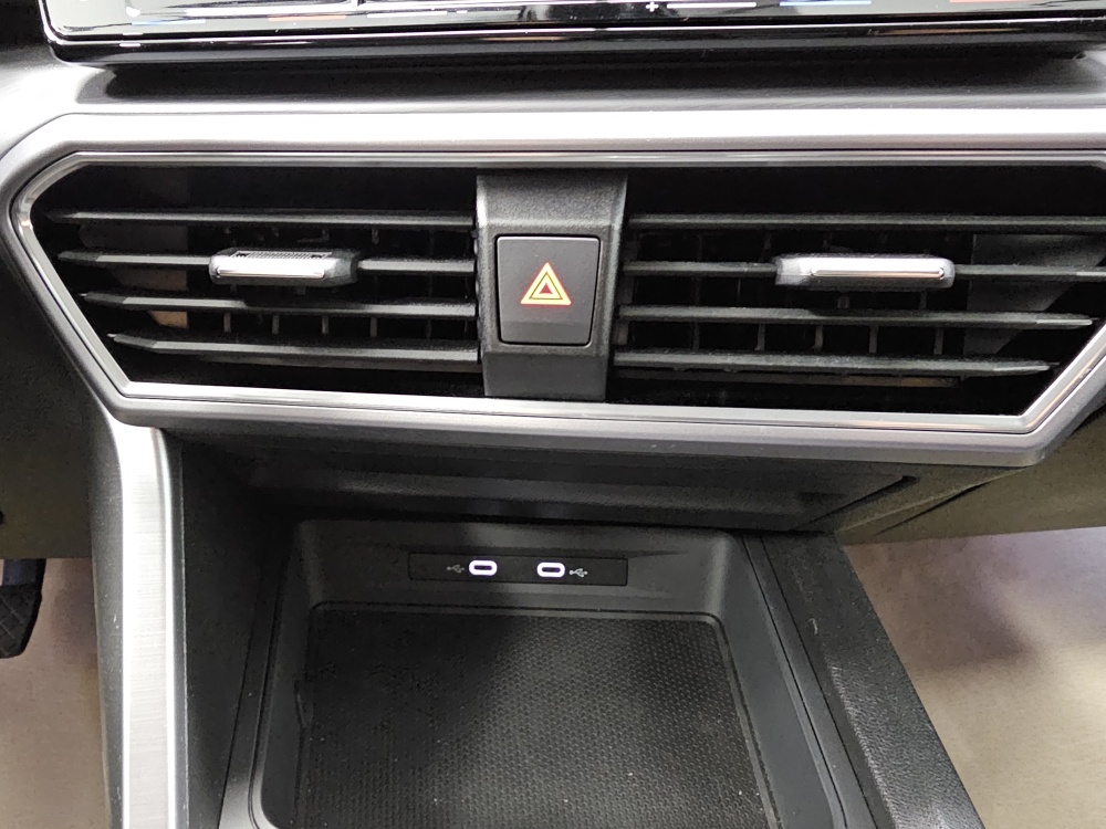 Seat Leon bei Hoffmann Automobile in Wolfsburg kaufen und sofort mitnehmen - Bild 10