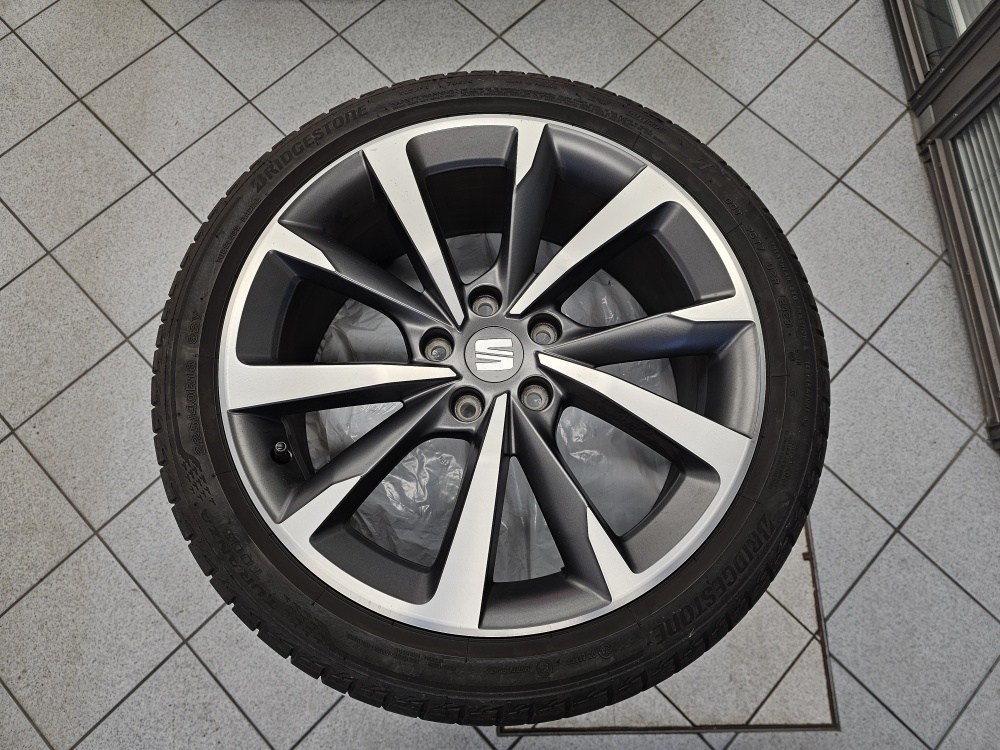 Seat Leon bei Hoffmann Automobile in Wolfsburg kaufen und sofort mitnehmen - Bild 4