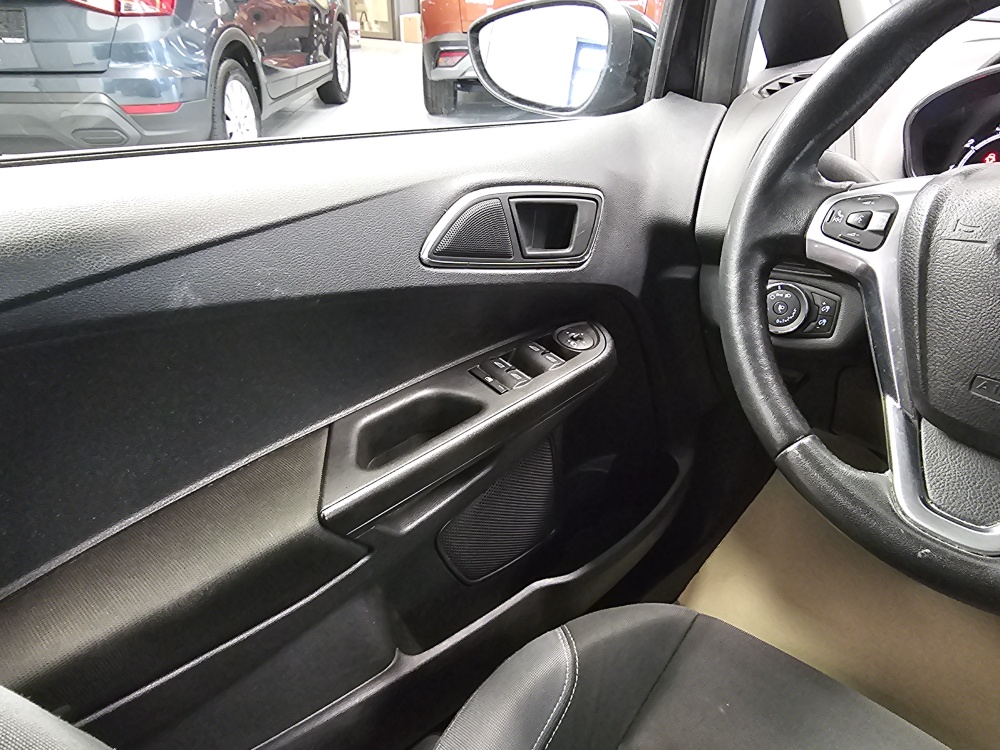 Ford B-Max  bei Hoffmann Automobile in Wolfsburg kaufen und sofort mitnehmen - Bild 15