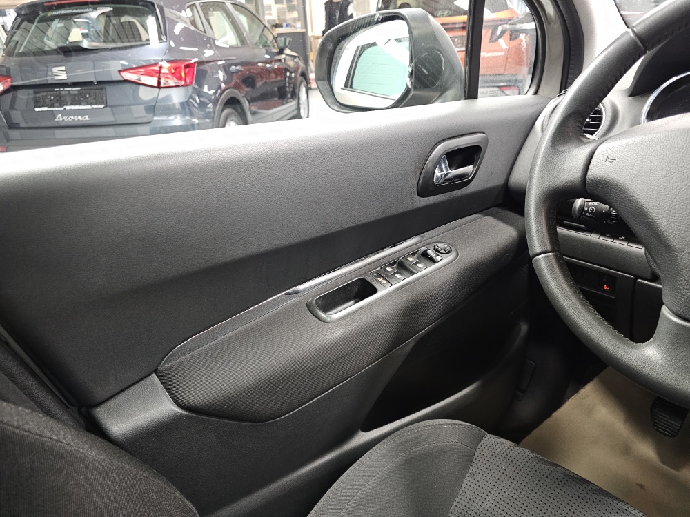 Peugeot 3008  bei Hoffmann Automobile in Wolfsburg kaufen und sofort mitnehmen - Bild 19