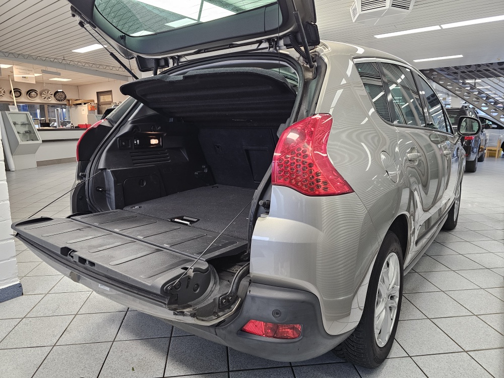 Peugeot 3008  bei Hoffmann Automobile in Wolfsburg kaufen und sofort mitnehmen - Bild 2