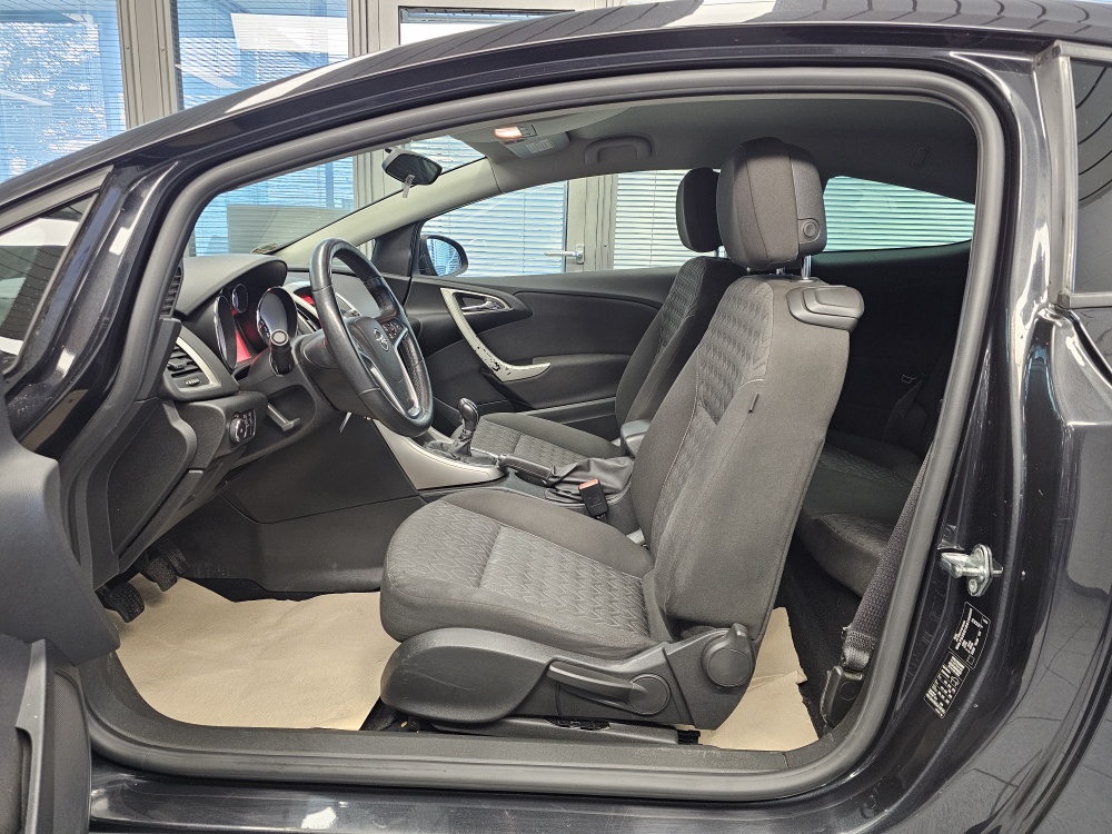 Opel Astra GTC  bei Hoffmann Automobile in Wolfsburg kaufen und sofort mitnehmen - Bild 17