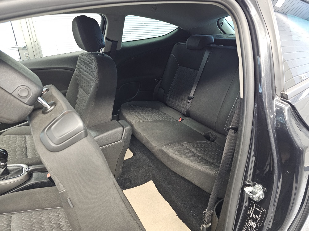 Opel Astra GTC  bei Hoffmann Automobile in Wolfsburg kaufen und sofort mitnehmen - Bild 7