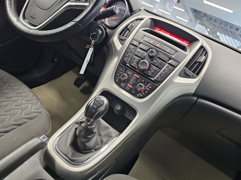 Opel Astra GTC  bei Hoffmann Automobile in Wolfsburg kaufen und sofort mitnehmen - Bild 9