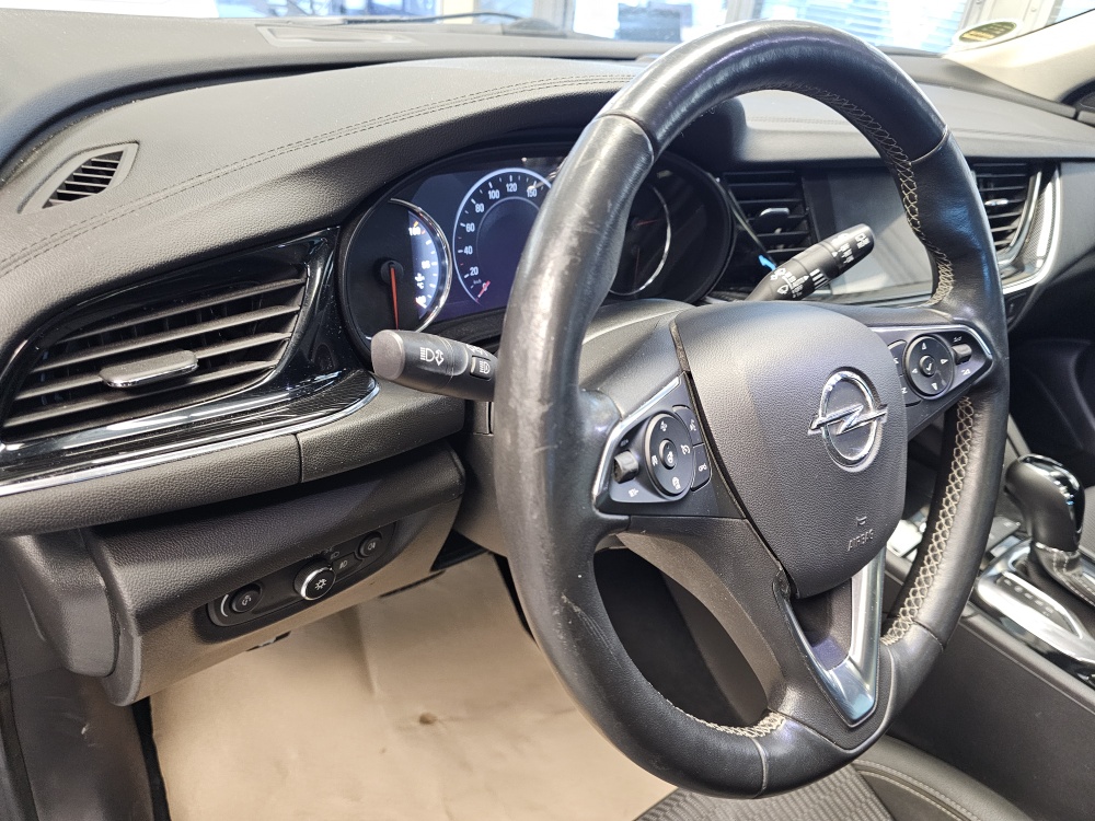 Opel Insignia Sportstourer  bei Hoffmann Automobile in Wolfsburg kaufen und sofort mitnehmen - Bild 24