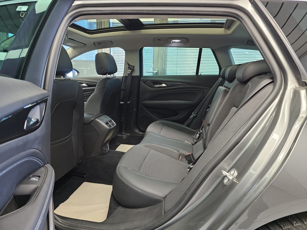 Opel Insignia Sportstourer  bei Hoffmann Automobile in Wolfsburg kaufen und sofort mitnehmen - Bild 7