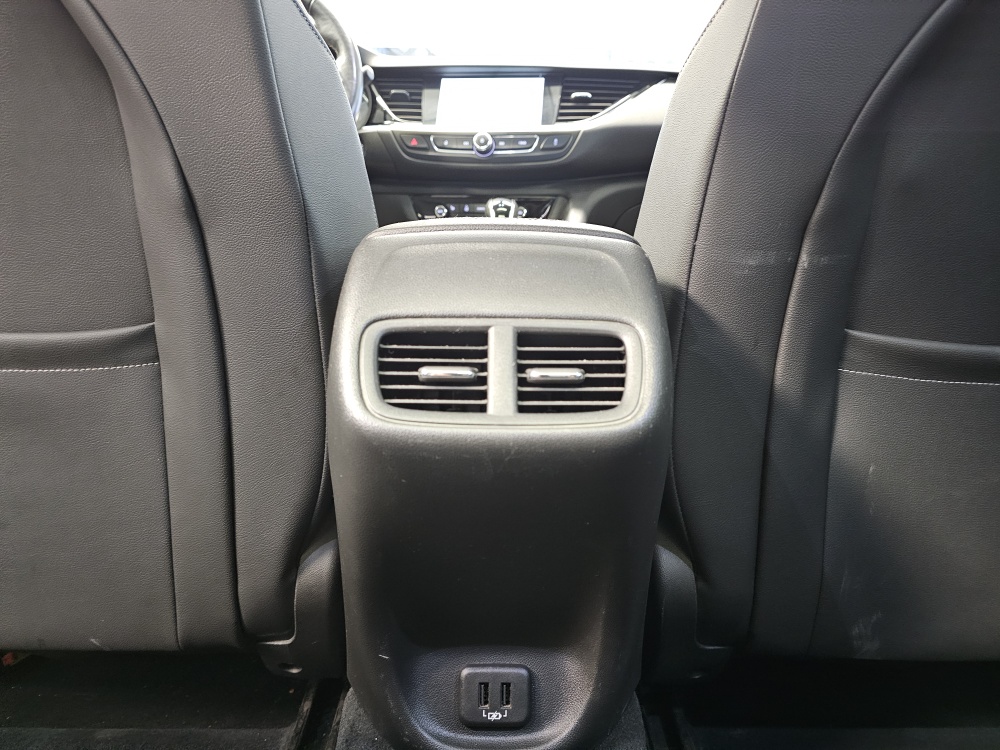 Opel Insignia Sportstourer  bei Hoffmann Automobile in Wolfsburg kaufen und sofort mitnehmen - Bild 9