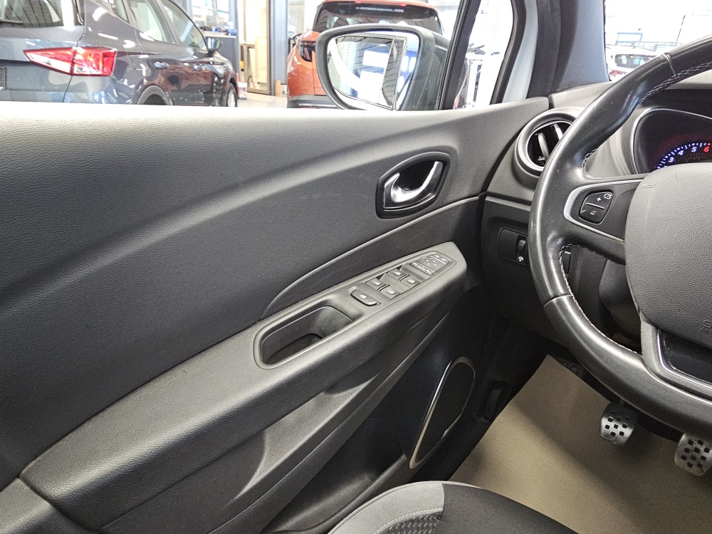 Renault Captur bei Hoffmann Automobile in Wolfsburg kaufen und sofort mitnehmen - Bild 17