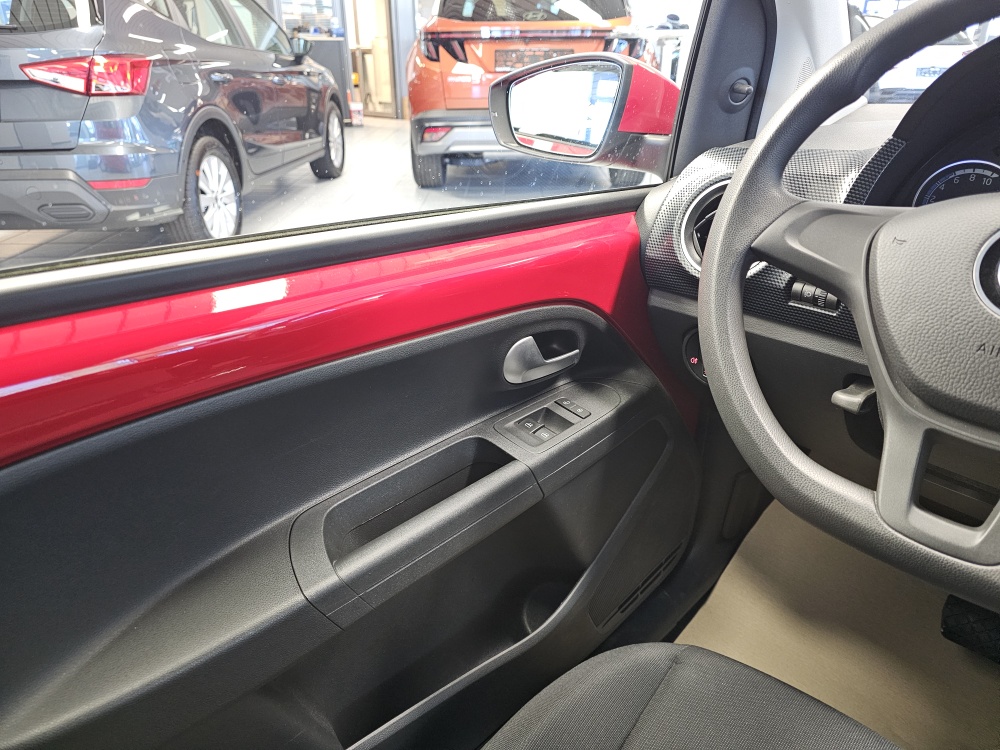 VW e-up!  bei Hoffmann Automobile in Wolfsburg kaufen und sofort mitnehmen - Bild 12