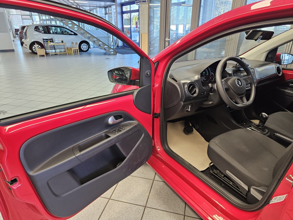 VW e-up!  bei Hoffmann Automobile in Wolfsburg kaufen und sofort mitnehmen - Bild 16