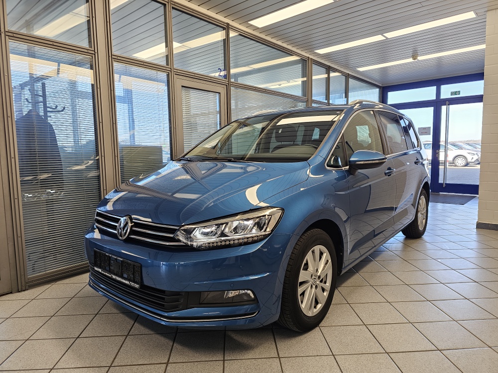 VW Touran Comfortline  für nur 21.800,- € bei Hoffmann Automobile in Wolfsburg kaufen und sofort mitnehmen