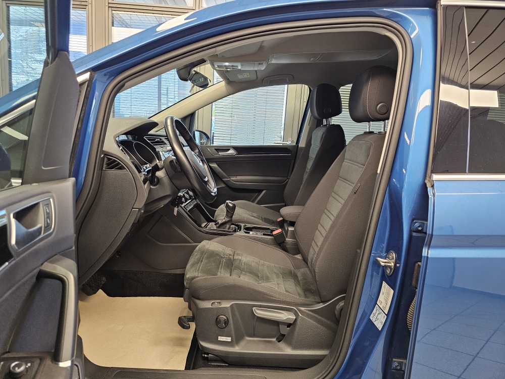 VW Touran  bei Hoffmann Automobile in Wolfsburg kaufen und sofort mitnehmen - Bild 22