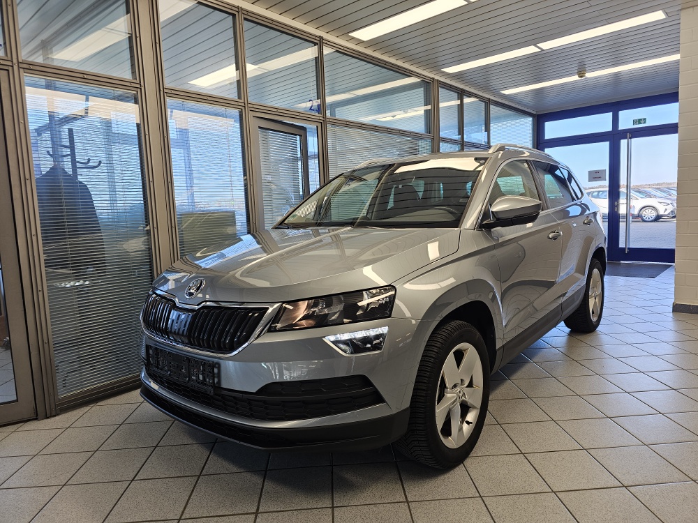 Skoda Karoq Ambition für nur 18.900,- € bei Hoffmann Automobile in Wolfsburg kaufen und sofort mitnehmen