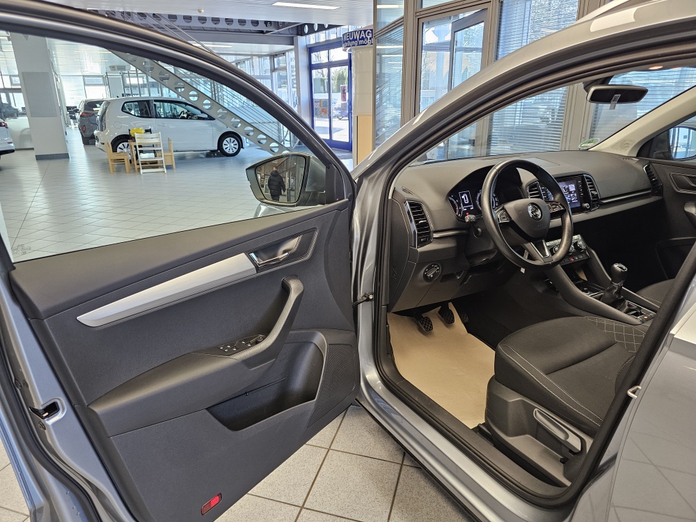 Skoda Karoq  bei Hoffmann Automobile in Wolfsburg kaufen und sofort mitnehmen - Bild 21