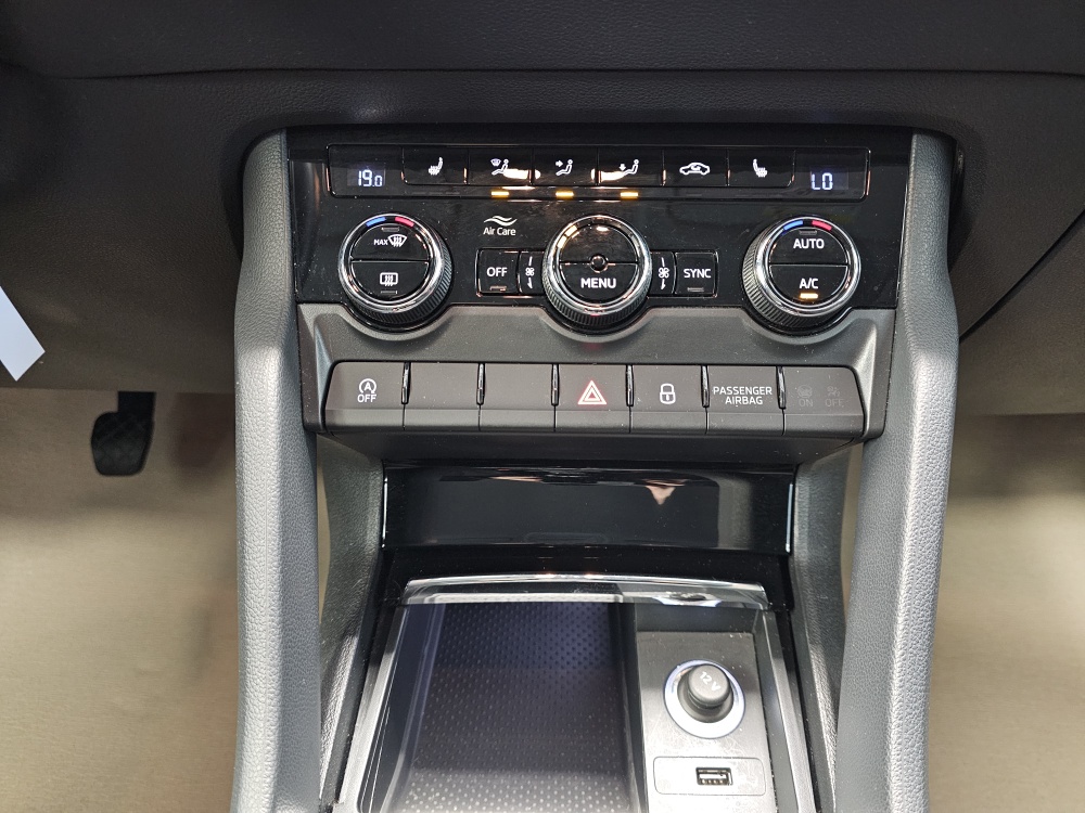 Skoda Karoq  bei Hoffmann Automobile in Wolfsburg kaufen und sofort mitnehmen - Bild 7