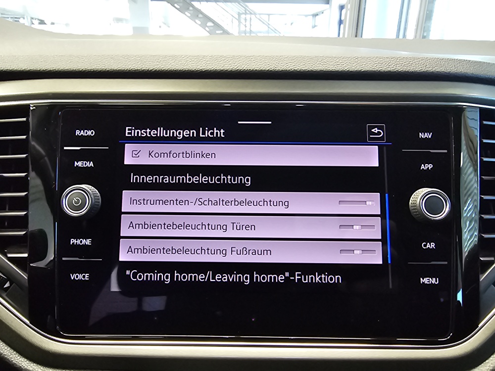 VW T-Roc  bei Hoffmann Automobile in Wolfsburg kaufen und sofort mitnehmen - Bild 11