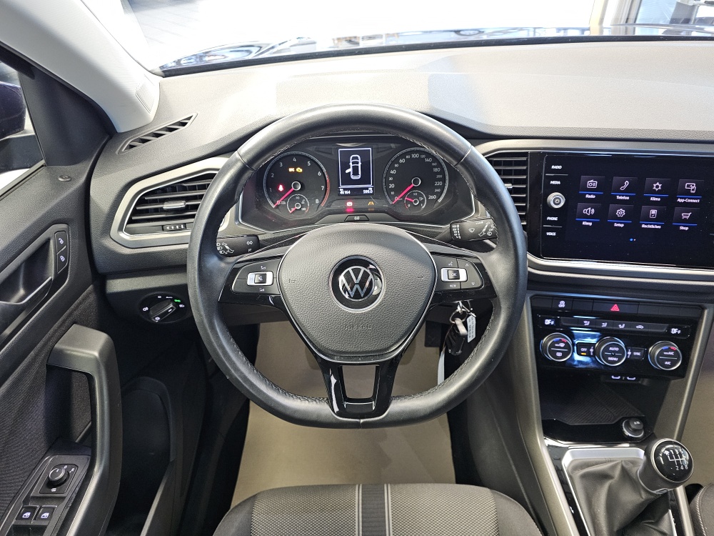VW T-Roc  bei Hoffmann Automobile in Wolfsburg kaufen und sofort mitnehmen - Bild 19