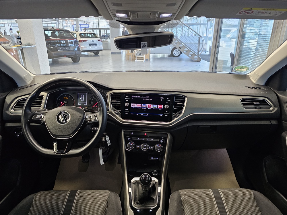 VW T-Roc  bei Hoffmann Automobile in Wolfsburg kaufen und sofort mitnehmen - Bild 5