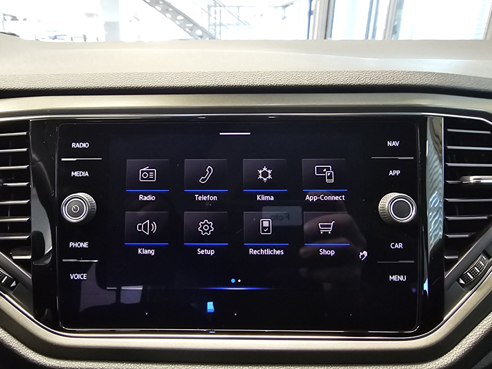 VW T-Roc  bei Hoffmann Automobile in Wolfsburg kaufen und sofort mitnehmen - Bild 8