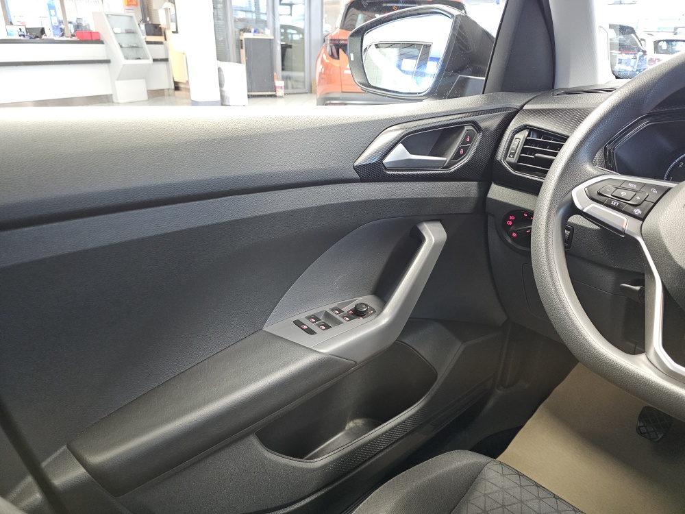 VW T-Cross  bei Hoffmann Automobile in Wolfsburg kaufen und sofort mitnehmen - Bild 20