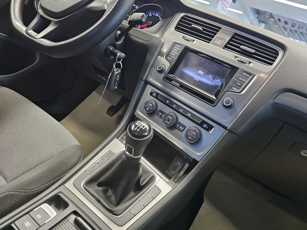 VW Golf  bei Hoffmann Automobile in Wolfsburg kaufen und sofort mitnehmen - Bild 6