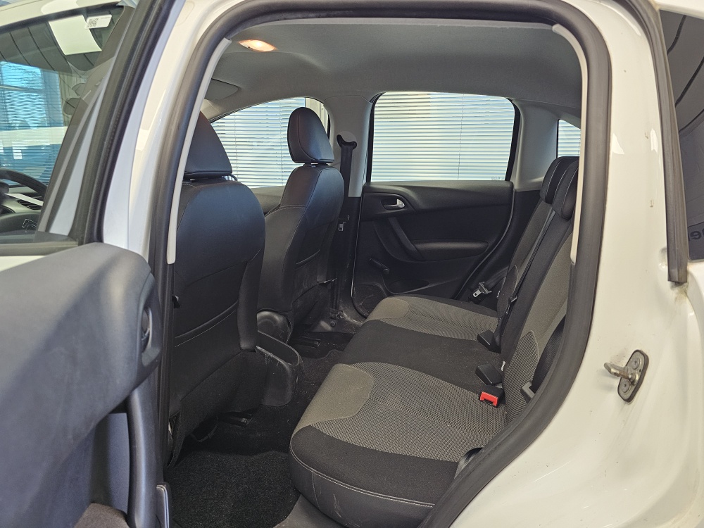 Citroen C3 bei Hoffmann Automobile in Wolfsburg kaufen und sofort mitnehmen - Bild 7