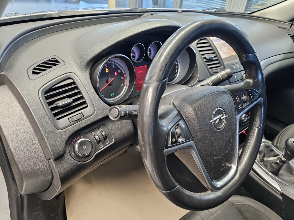 Opel Insignia bei Hoffmann Automobile in Wolfsburg kaufen und sofort mitnehmen - Bild 15