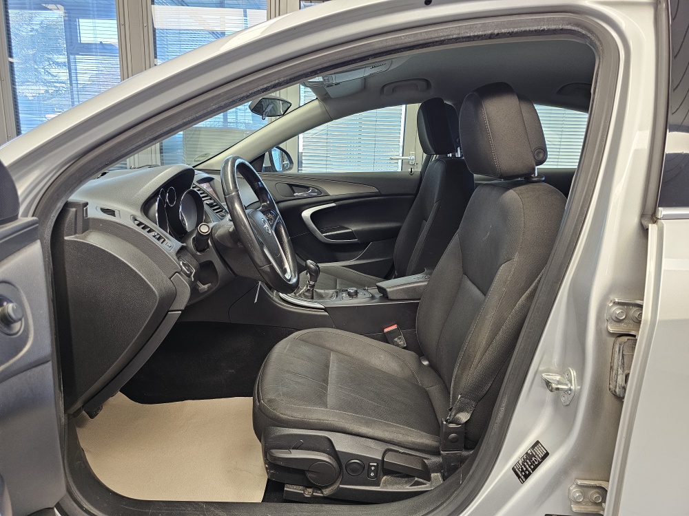 Opel Insignia bei Hoffmann Automobile in Wolfsburg kaufen und sofort mitnehmen - Bild 16