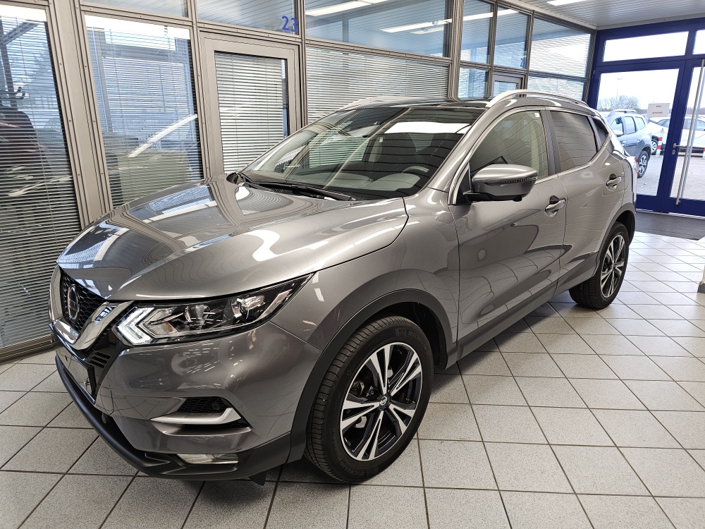 Nissan Qashqai N-Connecta für nur 18.490,- € bei Hoffmann Automobile in Wolfsburg kaufen und sofort mitnehmen