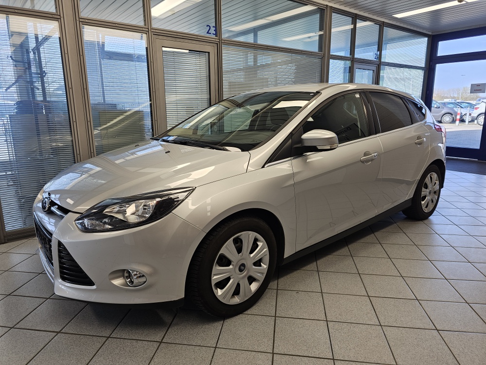 Ford Focus Trend für nur 2.900,- € bei Hoffmann Automobile in Wolfsburg kaufen und sofort mitnehmen