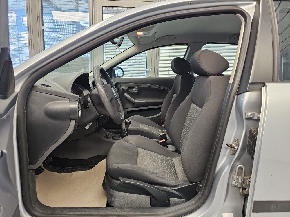 Seat Ibiza bei Hoffmann Automobile in Wolfsburg kaufen und sofort mitnehmen - Bild 12