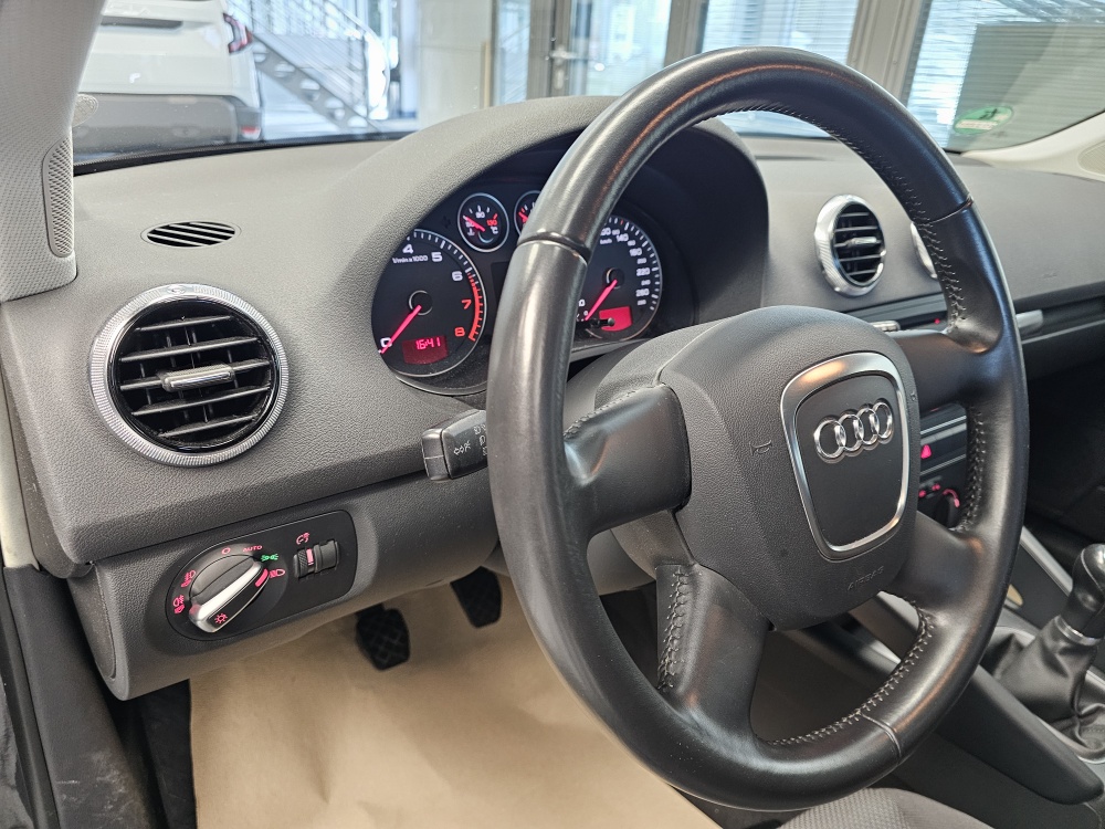 Audi A3 Sportback bei Hoffmann Automobile in Wolfsburg kaufen und sofort mitnehmen - Bild 13