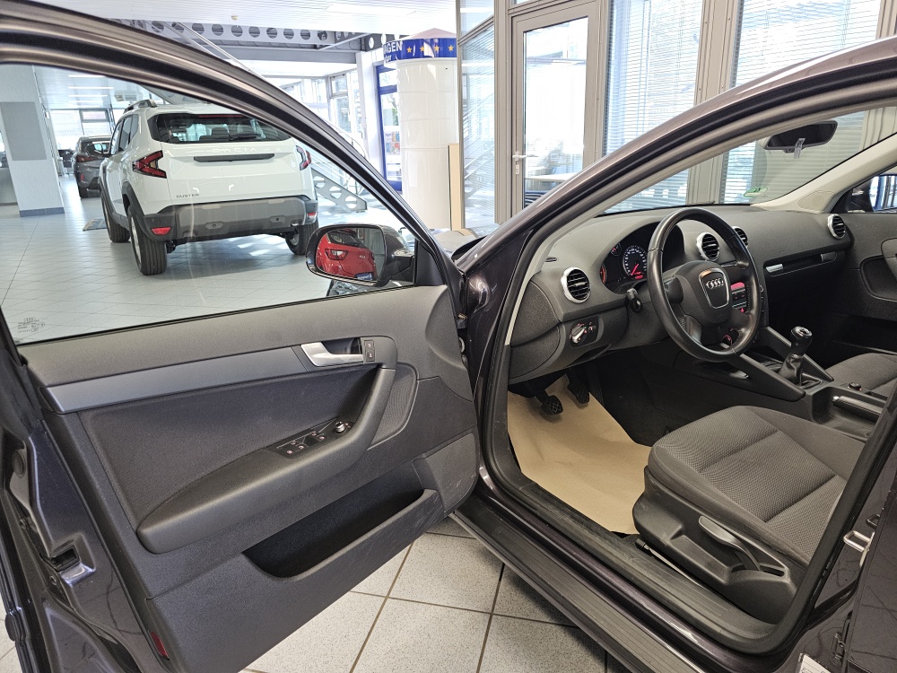 Audi A3 Sportback bei Hoffmann Automobile in Wolfsburg kaufen und sofort mitnehmen - Bild 15