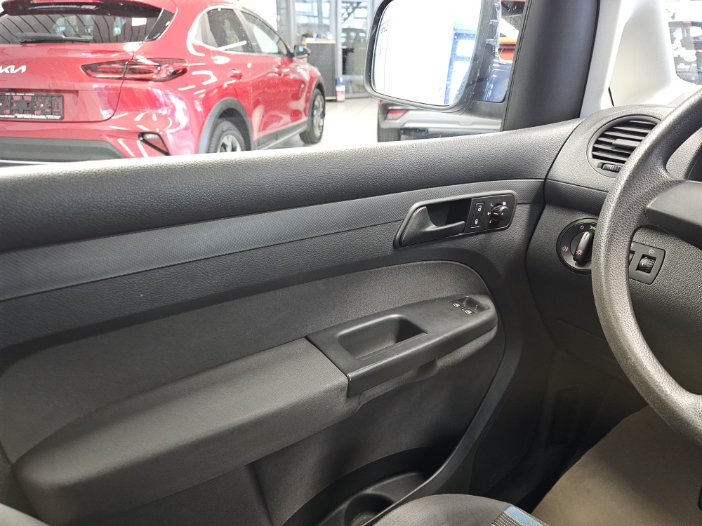 VW Caddy bei Hoffmann Automobile in Wolfsburg kaufen und sofort mitnehmen - Bild 8