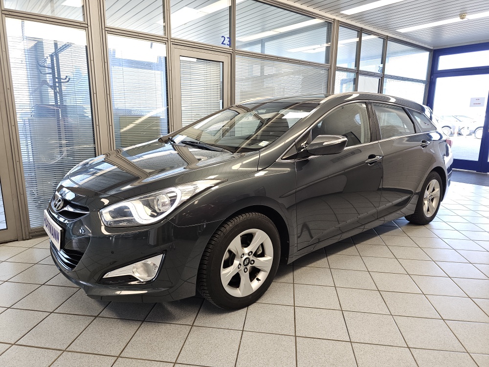 Hyundai i40 Kombi  für nur 4.400,- € bei Hoffmann Automobile in Wolfsburg kaufen und sofort mitnehmen