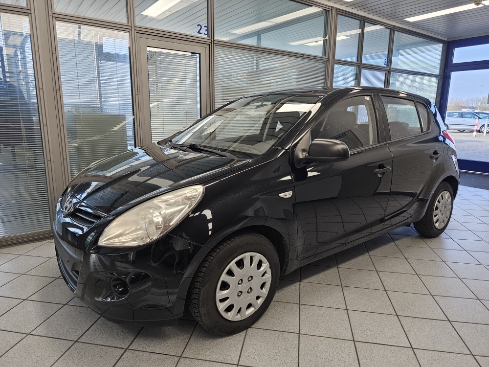 Hyundai i20  für nur 1.650,- € bei Hoffmann Automobile in Wolfsburg kaufen und sofort mitnehmen