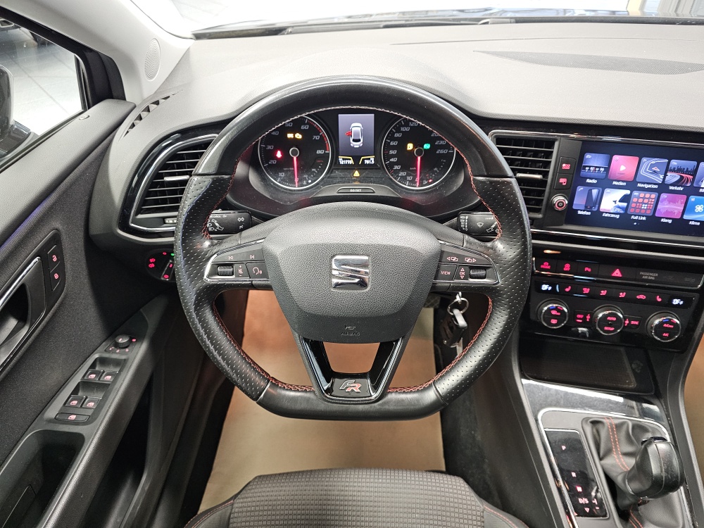 Seat Leon Sportstourer  ST bei Hoffmann Automobile in Wolfsburg kaufen und sofort mitnehmen - Bild 21