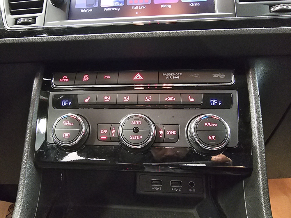 Seat Leon Sportstourer ST bei Hoffmann Automobile in Wolfsburg kaufen und sofort mitnehmen - Bild 9