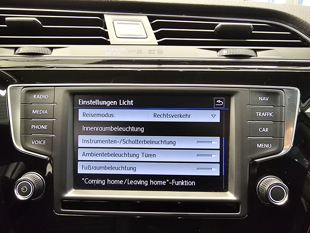 VW Touran bei Hoffmann Automobile in Wolfsburg kaufen und sofort mitnehmen - Bild 12