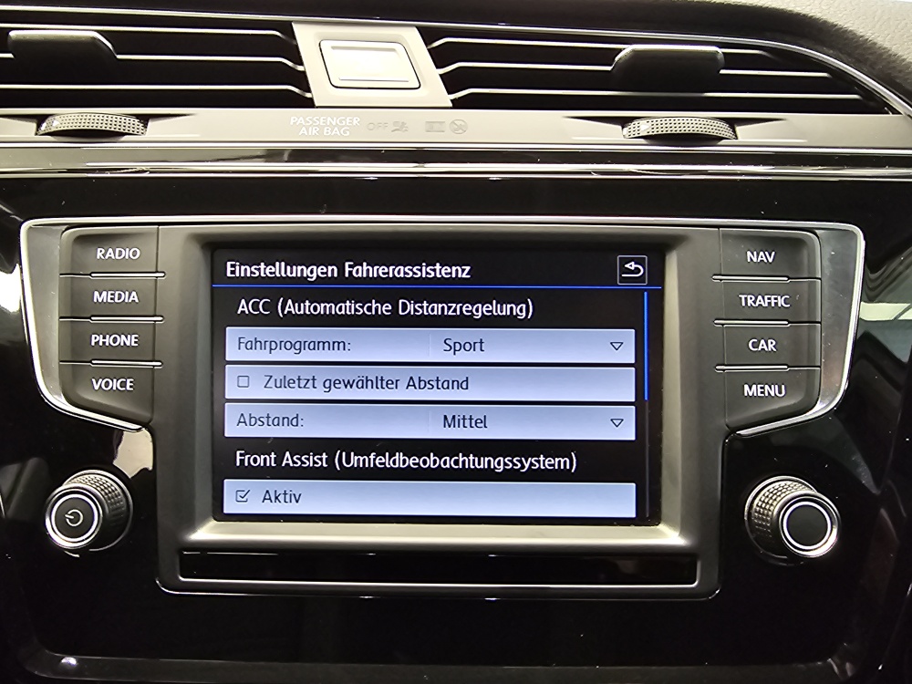 VW Touran bei Hoffmann Automobile in Wolfsburg kaufen und sofort mitnehmen - Bild 13