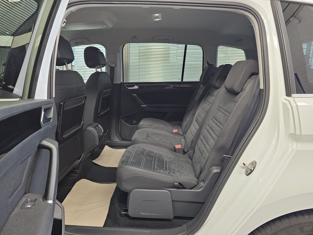 VW Touran bei Hoffmann Automobile in Wolfsburg kaufen und sofort mitnehmen - Bild 7