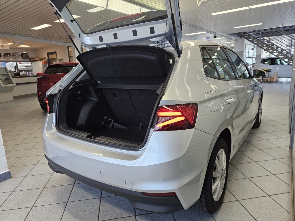 Skoda Fabia bei Hoffmann Automobile in Wolfsburg kaufen und sofort mitnehmen - Bild 2