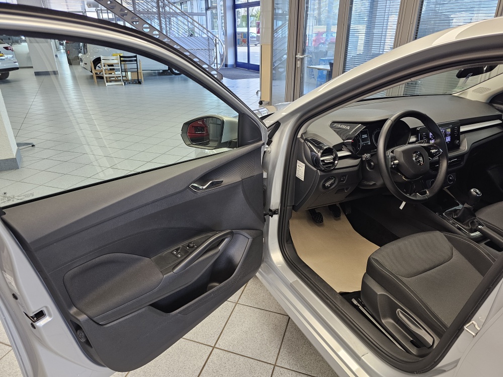 Skoda Fabia bei Hoffmann Automobile in Wolfsburg kaufen und sofort mitnehmen - Bild 23