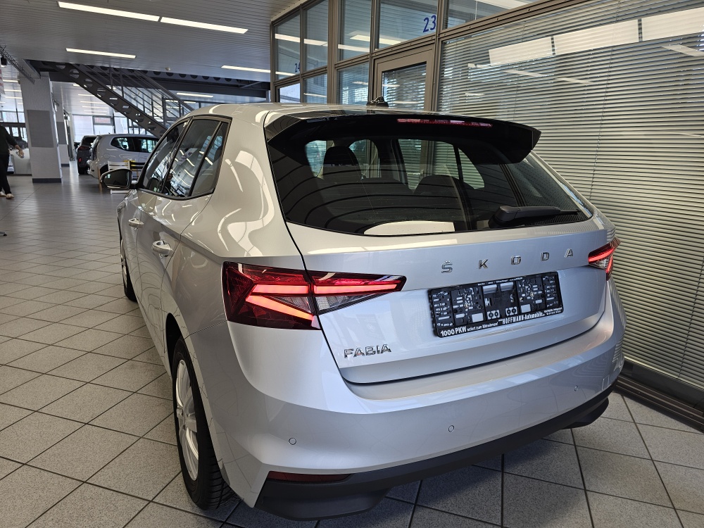 Skoda Fabia bei Hoffmann Automobile in Wolfsburg kaufen und sofort mitnehmen - Bild 3