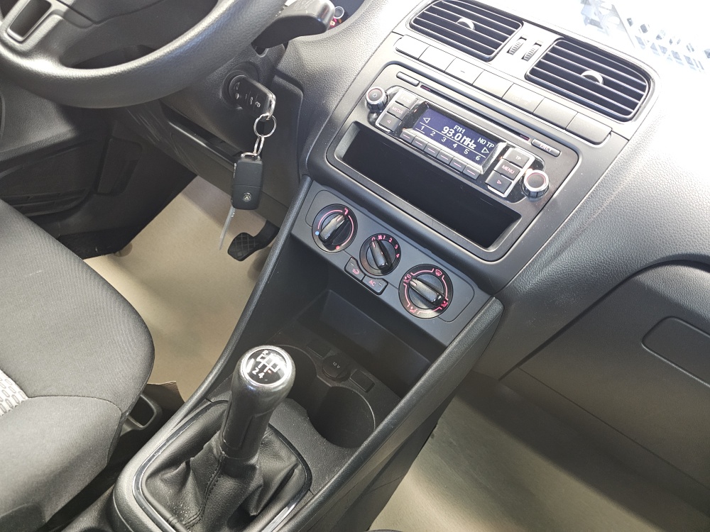 VW Polo bei Hoffmann Automobile in Wolfsburg kaufen und sofort mitnehmen - Bild 6