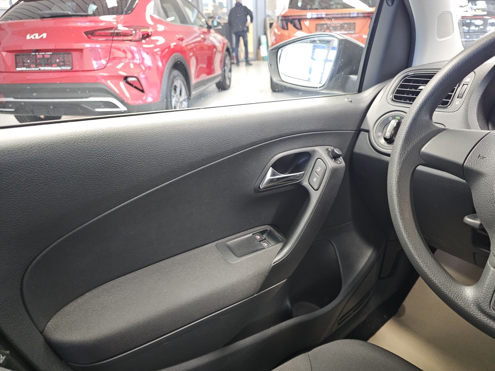 VW Polo bei Hoffmann Automobile in Wolfsburg kaufen und sofort mitnehmen - Bild 8