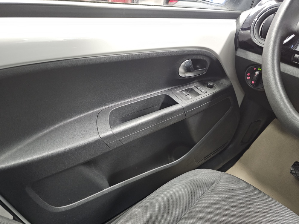 VW up! bei Hoffmann Automobile in Wolfsburg kaufen und sofort mitnehmen - Bild 12