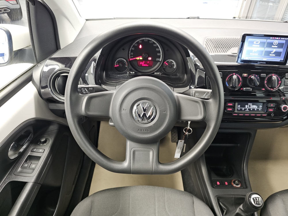 VW up! bei Hoffmann Automobile in Wolfsburg kaufen und sofort mitnehmen - Bild 13