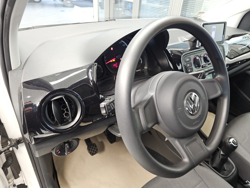 VW up! bei Hoffmann Automobile in Wolfsburg kaufen und sofort mitnehmen - Bild 14